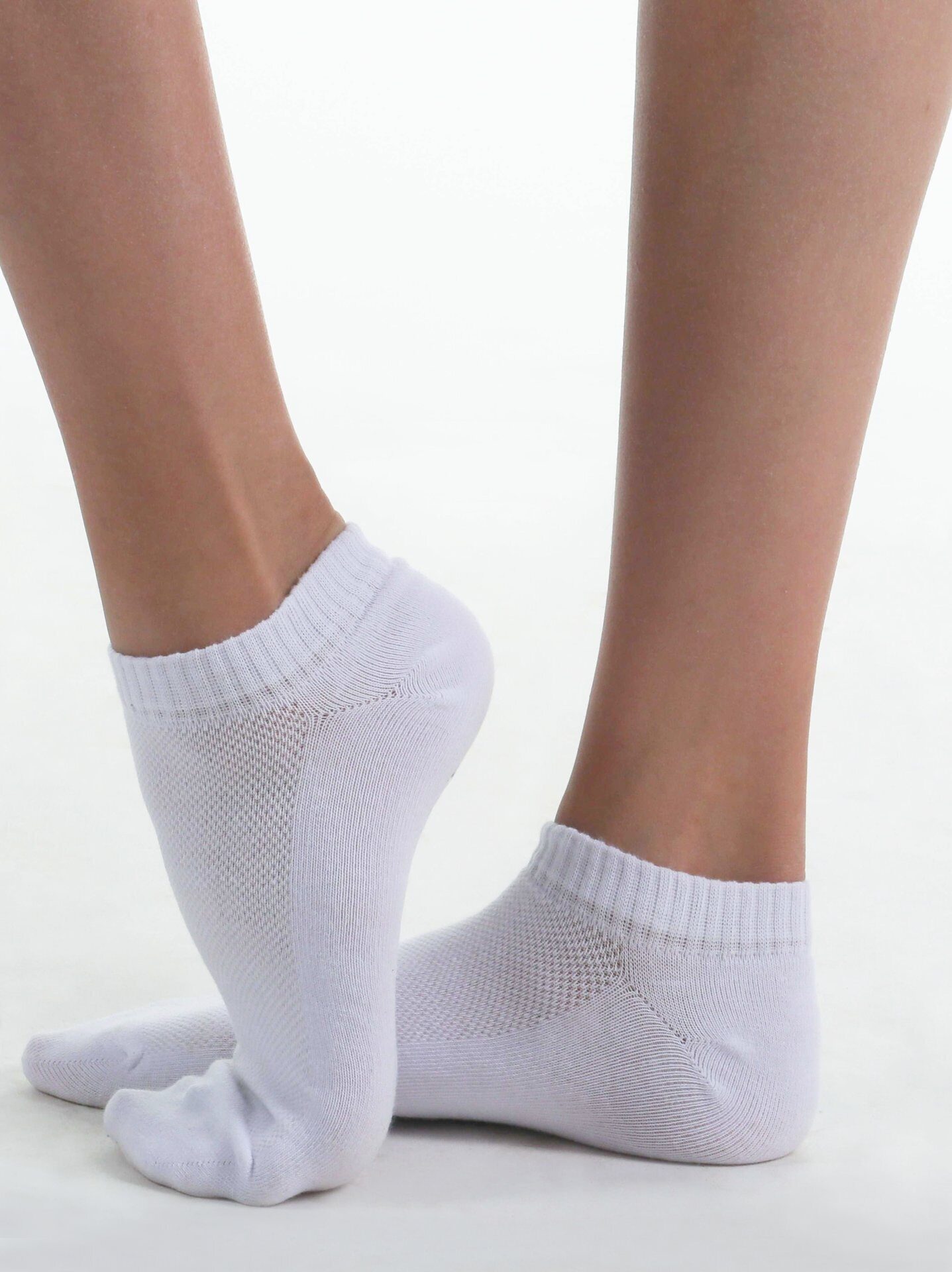 Низкие носочки. Носки solo спортивные низкие, арт.ns11. Белые носки. Носки белые короткие. Носки укороченные.